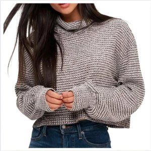 Free People red cropped turtleneck BK pullover balloon sleeve size small